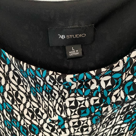 Multiple short dresses- Max Studio, Express, Nicole Miller - Picture 14 of 15